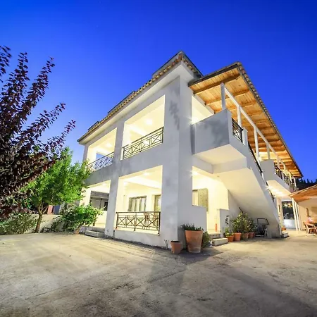 V And H House - Cozy & Ideal For Families, By Zantewize * Kalipádo