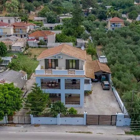 V And H House - Cozy & Ideal For Families, By Zantewize Nyaraló