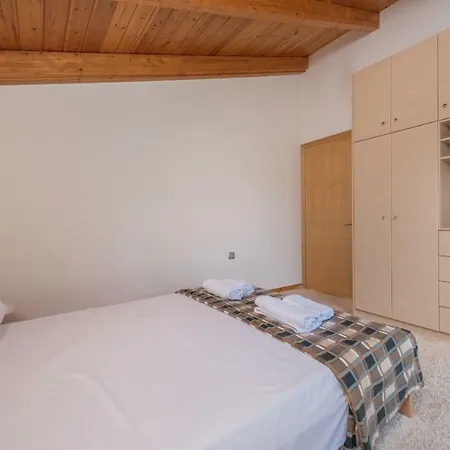 Case de vacanță V And H House - Cozy & Ideal For Families, By Zantewize Kalipádhon