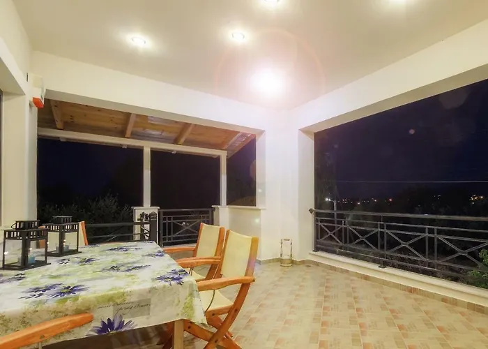 V And H House - Cozy & Ideal For Families, By Zantewize Casa vacanze