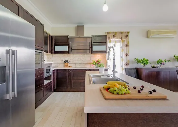 Casa vacanze V And H House - Cozy & Ideal For Families, By Zantewize Kalipádhon