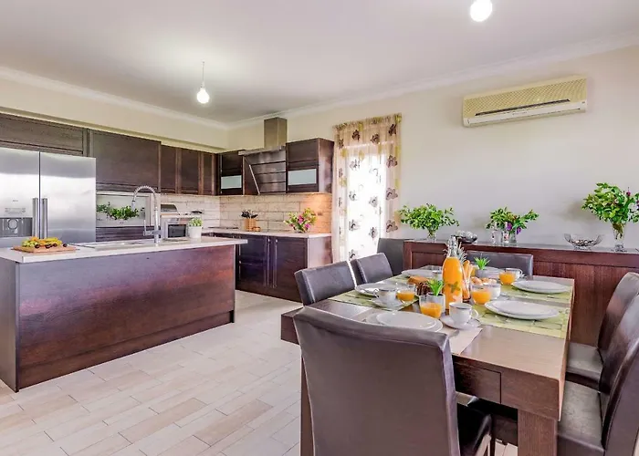 V And H House - Cozy & Ideal For Families, By Zantewize Casa vacanze *